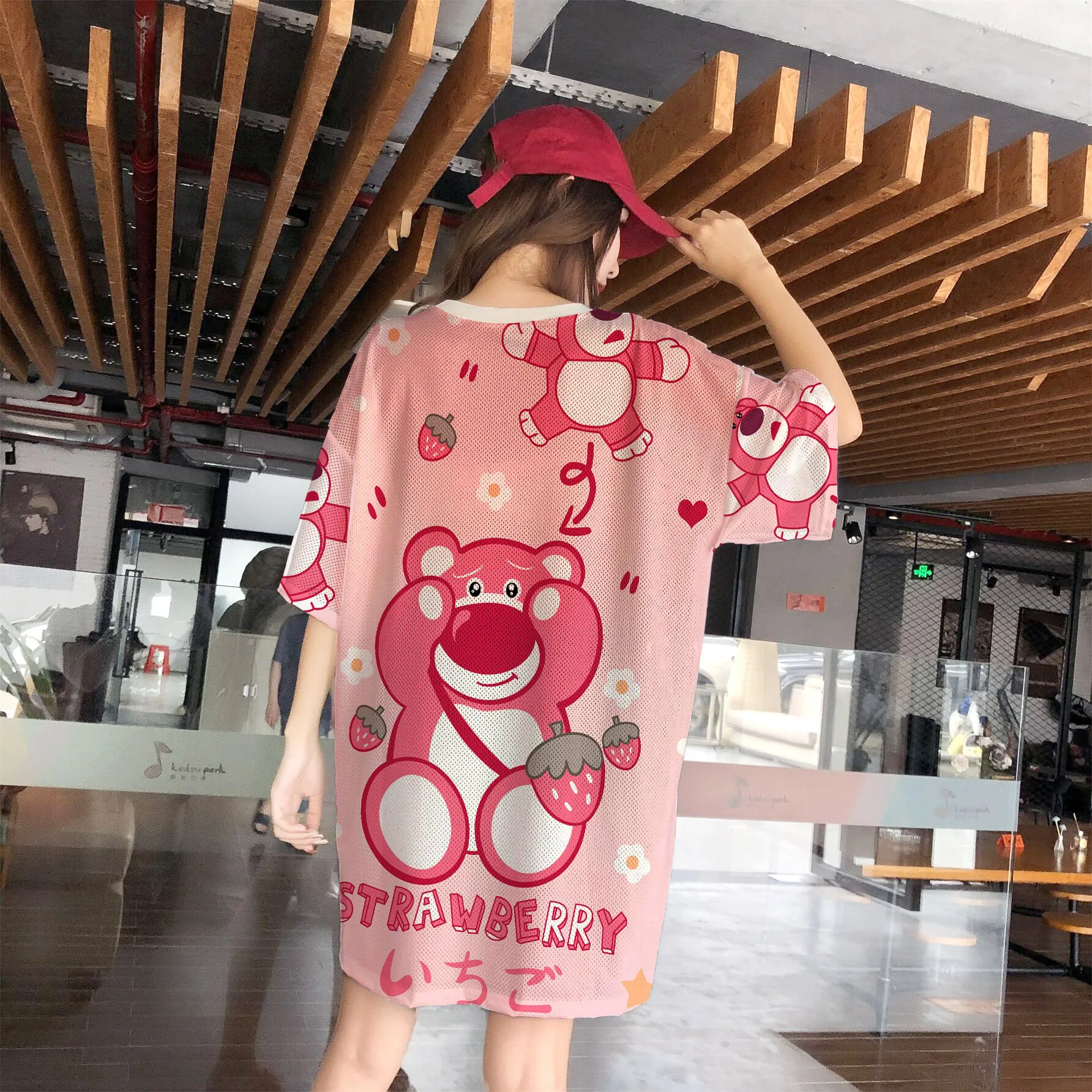 Disney cartoon strawberry bear printing pajamas summer loose women short-sleeved T-shirt ice silk mesh quick-drying nightdress