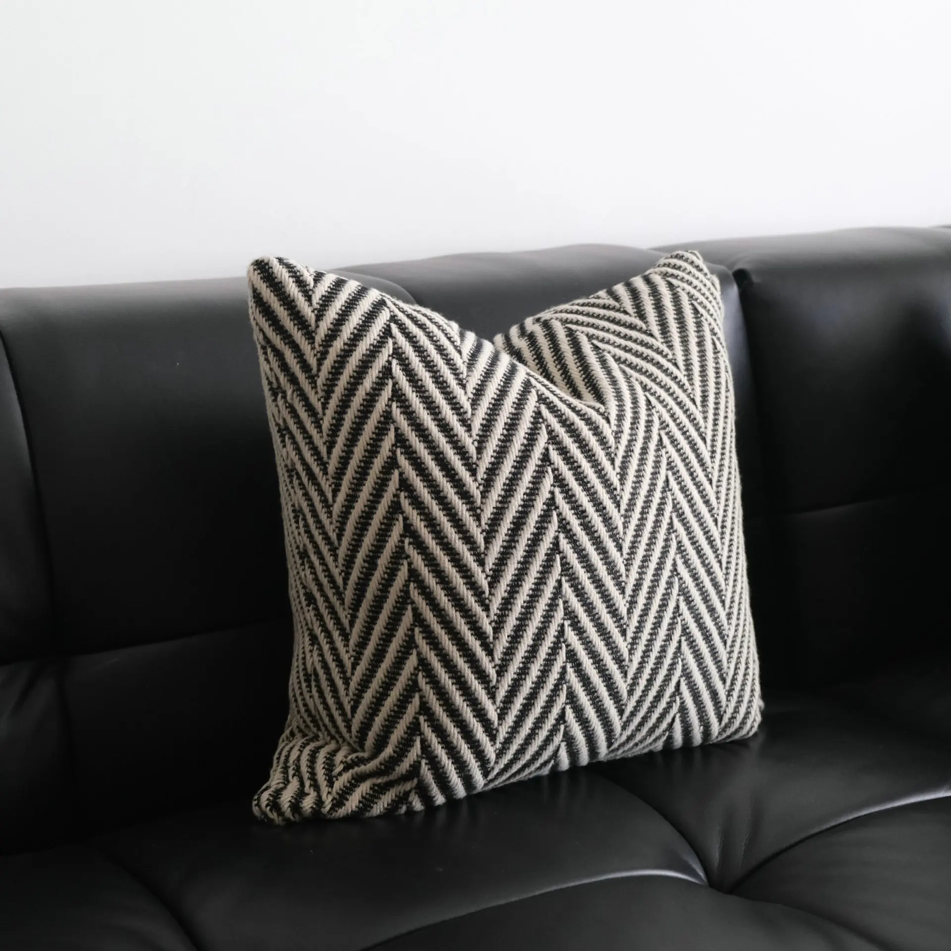 

Throw Cushion Cover Modern Simple Herringbone Wool Pillowcase Fashionable Versatile Living Room Bedroom Comfortable Pillow Cover