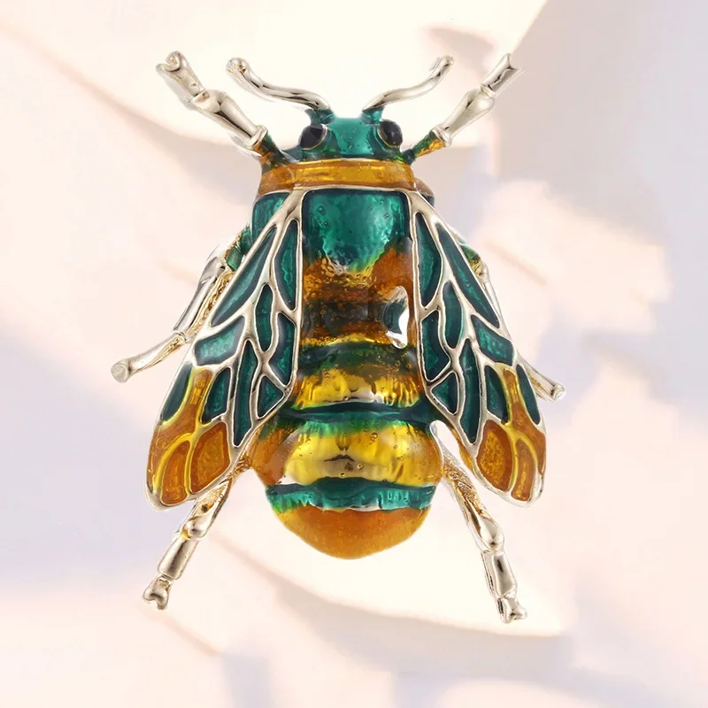 

Elegant Animal Bee Brooch Metal Fashion Retro Men's And Women's Jewelry Holiday Gift Decoration Shirt Classic Accessories 2024