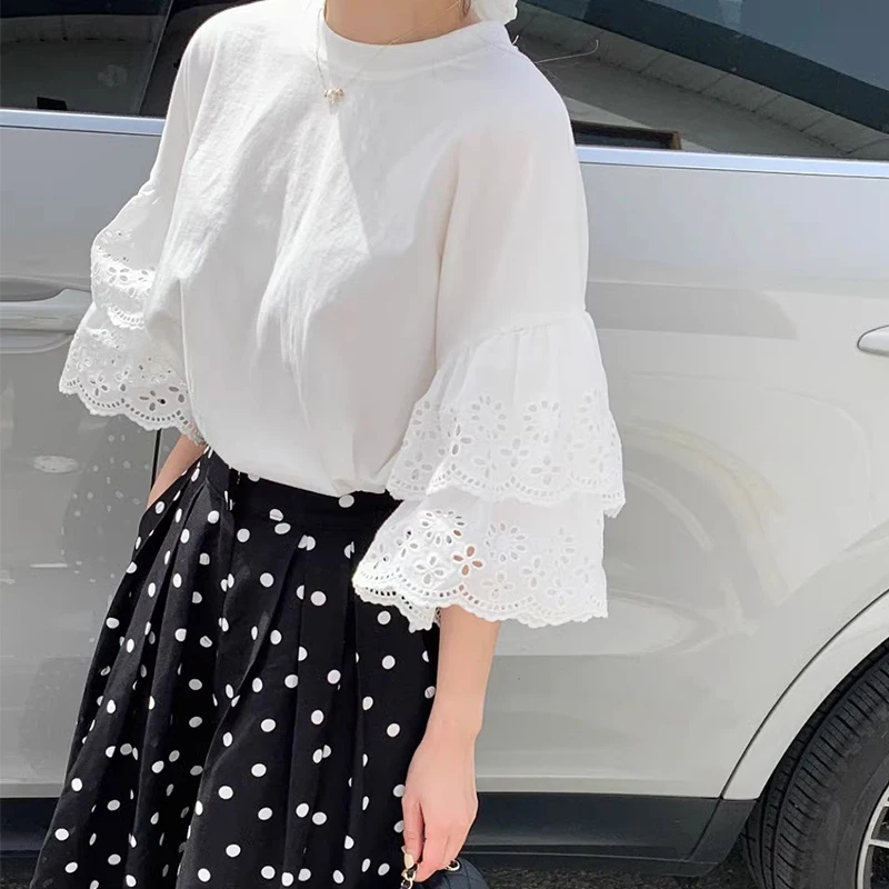 Women Hook Flower Hollow Splice T-shirt Striped Contrast Color O-neck Tees Top 2023 Summer New Tide Loose T Shirt