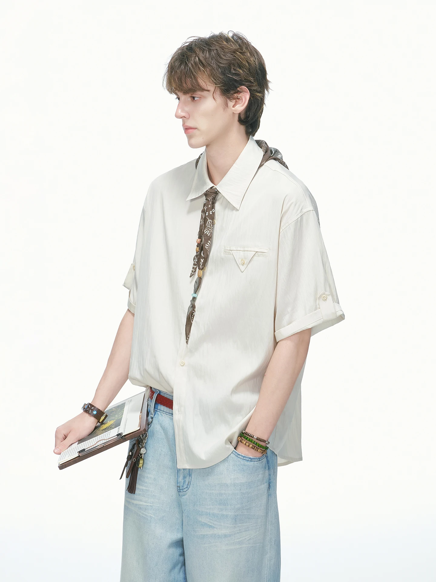Men's Short Sleeve Silk Shirt Summer Casual Style Loose Fit Youthful Trendy Pure Color Button up Shirt for Commuting