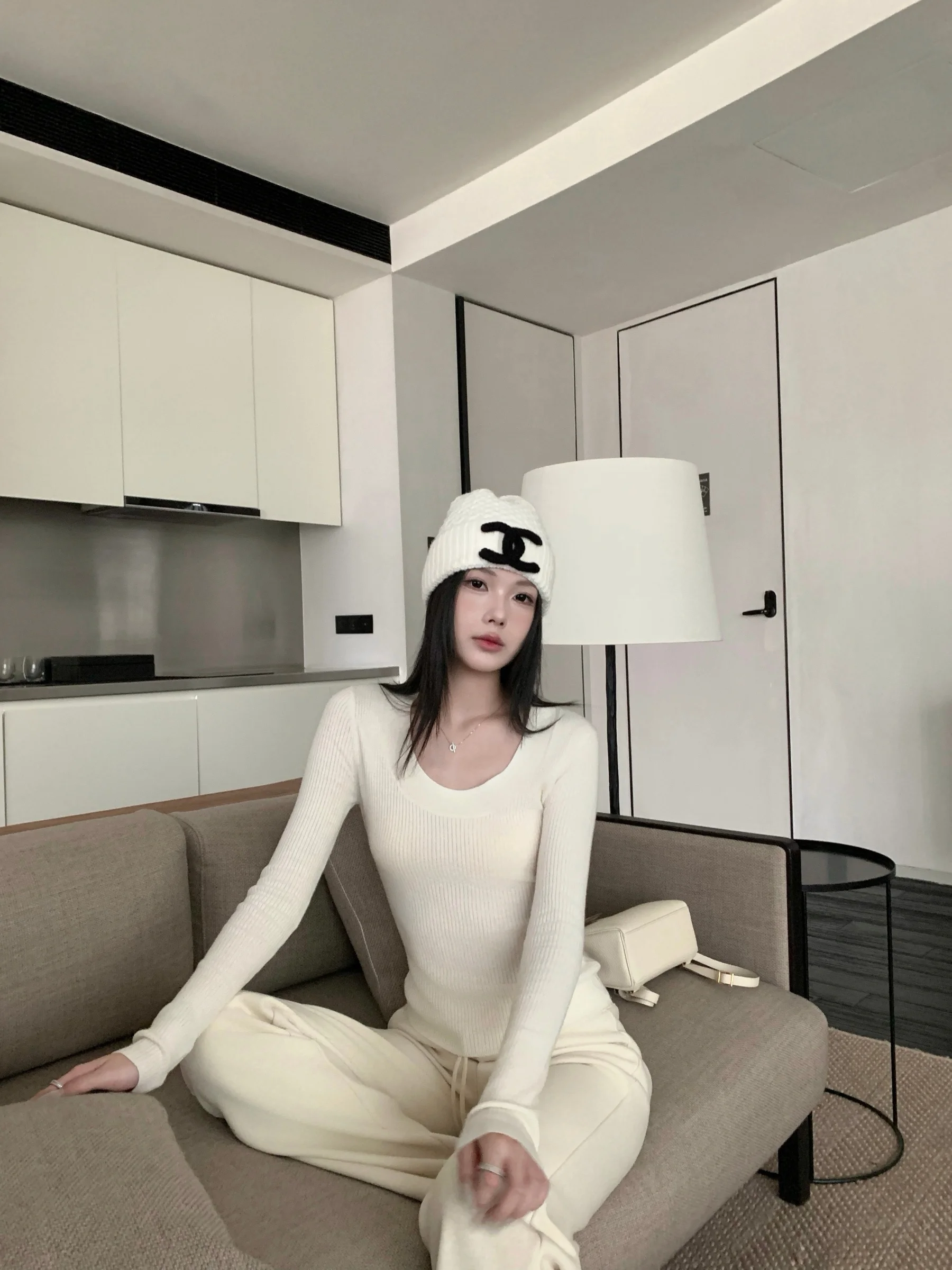 

5werkwen lectual Knitted Wool Long Sve round Ne Slim Fit Base irt Women's Inner Wear Winter Season Ladies T-irt