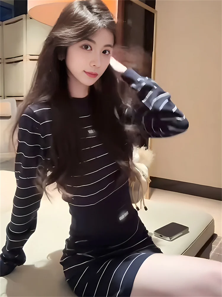 Anti-Aging High Waist Knitted Stripe Top And Half Skirt Two-Piece Set Women's Fashion Autumn Collection Satchel Included