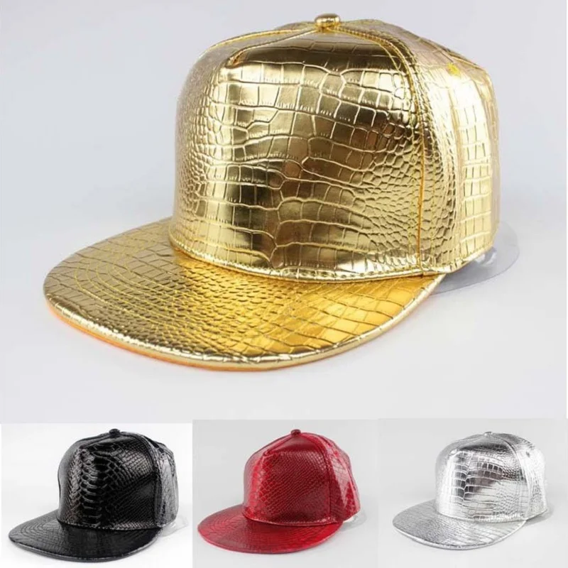 Gorra de béisbol de borde plano de PU con patrón de cuero de cocodrilo brillante de color sólido, moda hip-hop, baile callejero con borde plano, béisbol ca