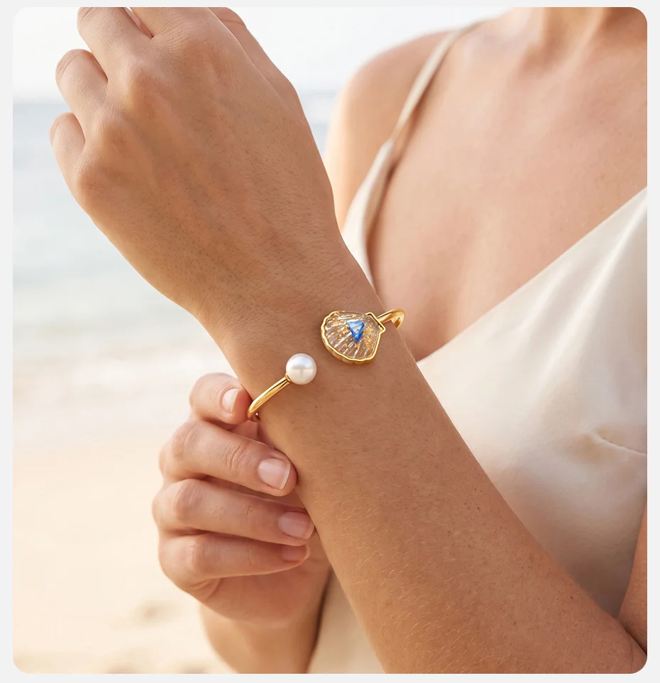 Vnox Boho Buntes Harz-Muschel-Imitat-Perlen-Armband für Frauen, Emaille-Manschette, Niedlicher Armreif, Ozean-Strand-Urlaubsschmuck – Detail 3