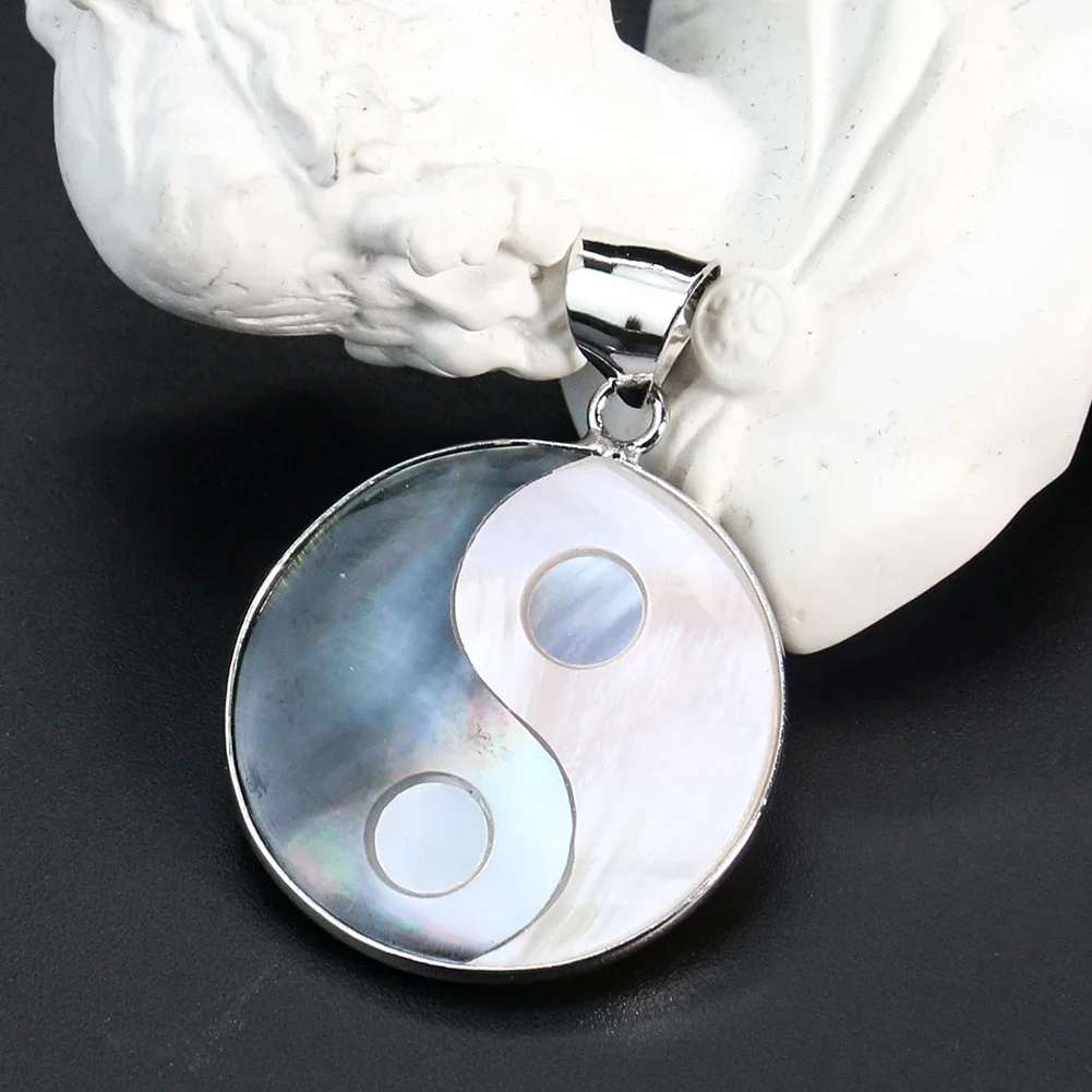 Natural Shell Yin Yang Pendant Tai Chi Mother of Pearl Black White Chinese Taoism Charms Necklace Earring Bagua Jewelry Making