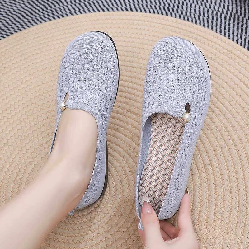 

Beijing Ladies Canvas Shoes Summer Soft Bottom Mesh Slip-On Anti-Slip Casual Fashion Footwear Comfortable round Toe Flat Heel