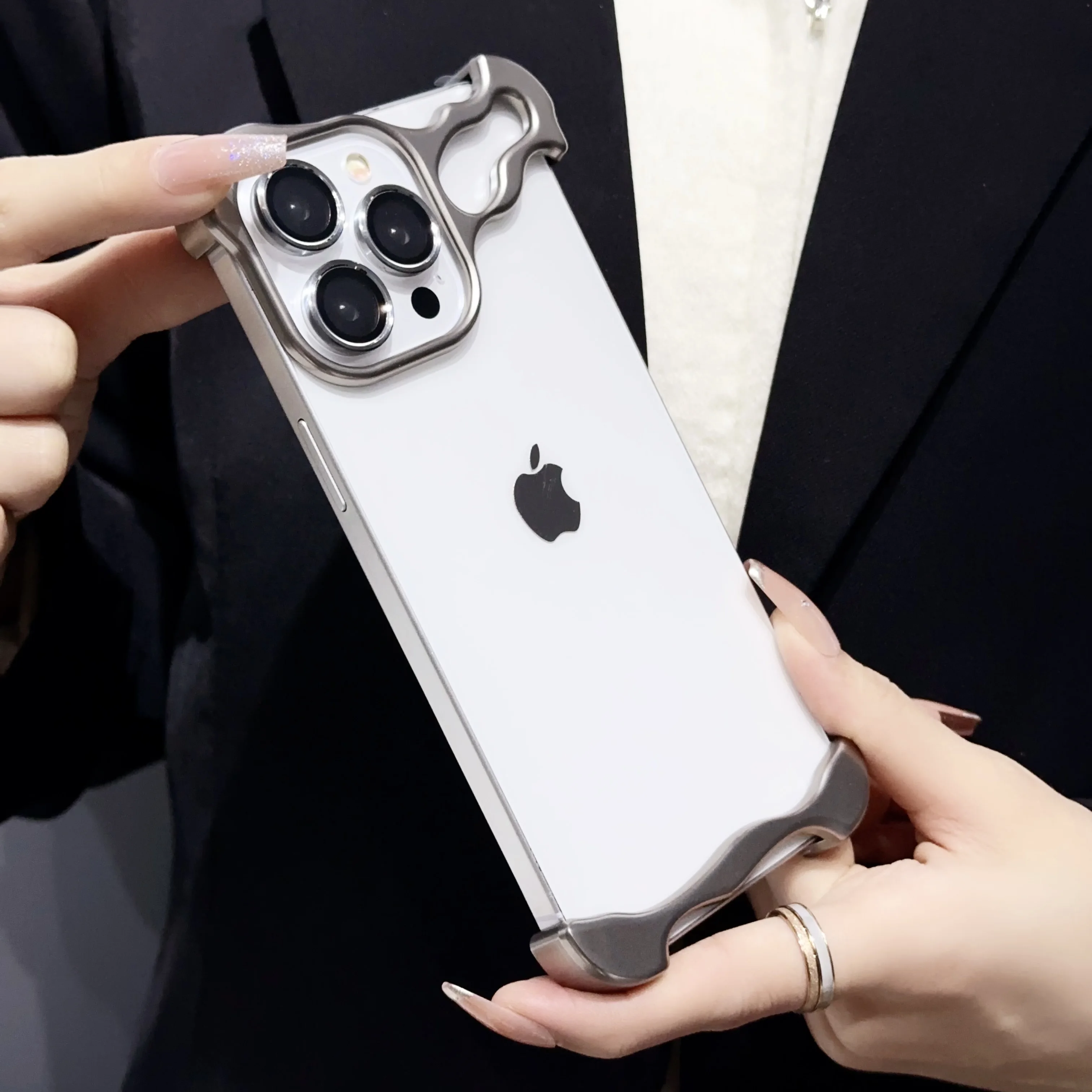 Luxury Metal Titanium Alloy Irregular Phone Case For iPhone12 13 14 15 16 Pro Max Plus Alien Aluminum Lens Ring Protection Cover