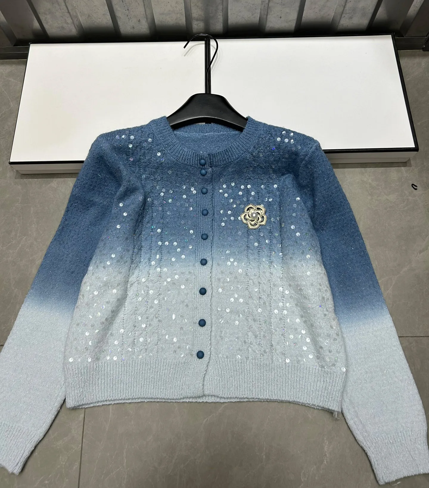 Farbverlauf Gestrickte Wolle Strickjacke Frauen Oansatz 2025, Herbst Winter Langarm Dame Mode Pailletten Pullover Tops C233