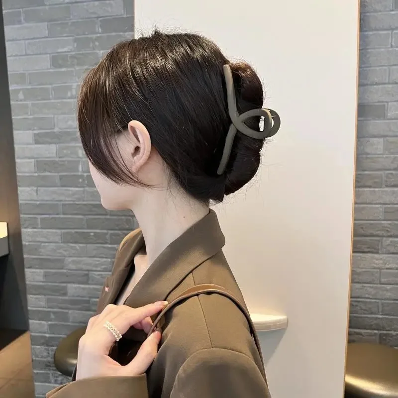 Thumbnail 3 - #16 Compare Hairpins Before You Buy