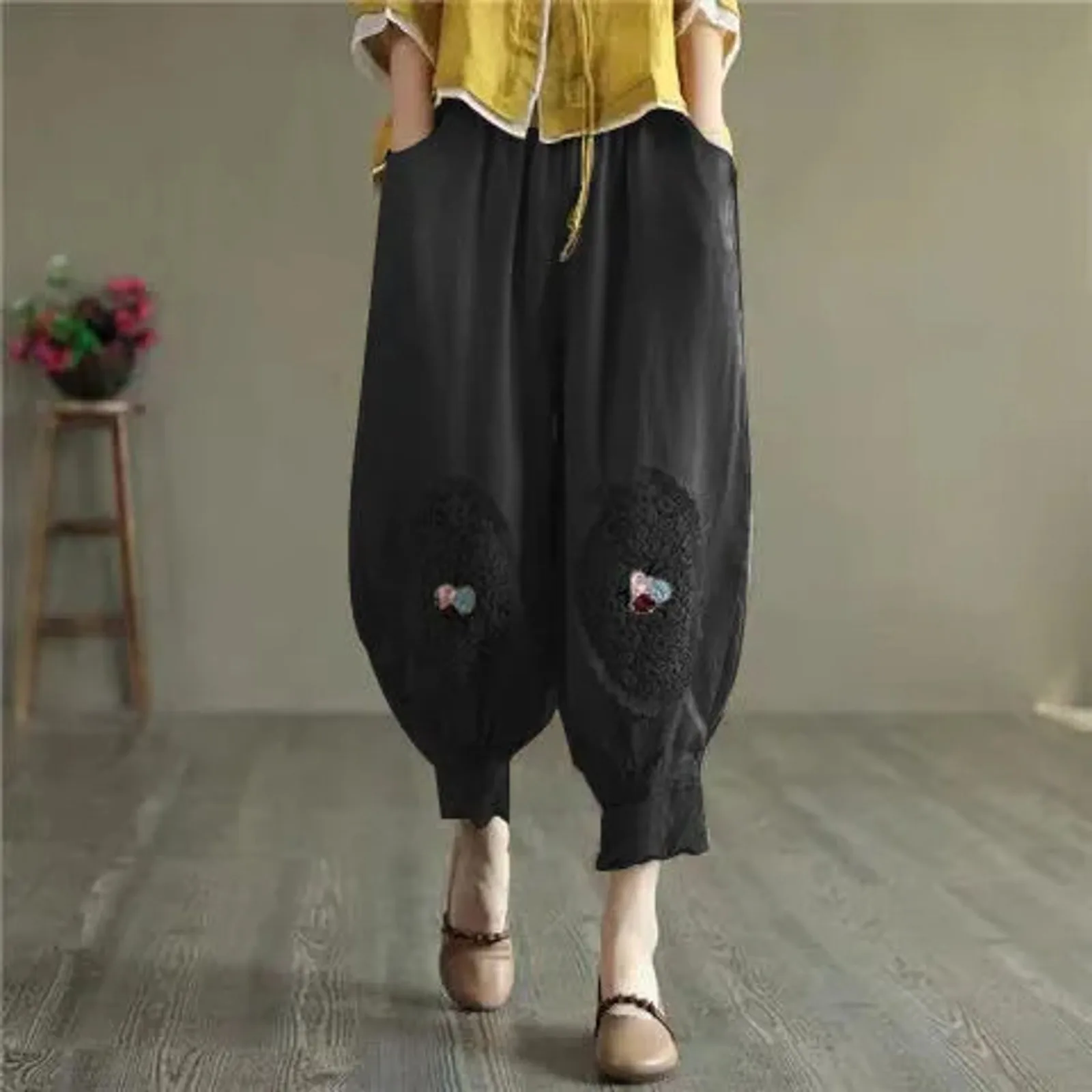 Vintage Floral Embroidered Lace Hem Cropped Lantern Pants Women Summer Fashion Chinese Style High Waist Loose Jogger Pants