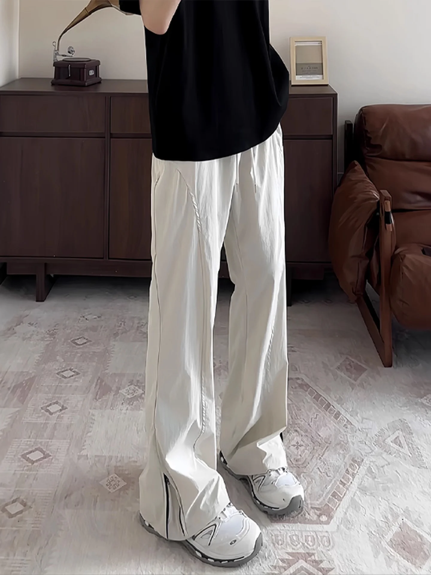 

Quick Dry Men's Soft Flared Casual Pants Tapered Cut Side Zipper Khaki Color Cleanfit Style City Walk Commute Sport