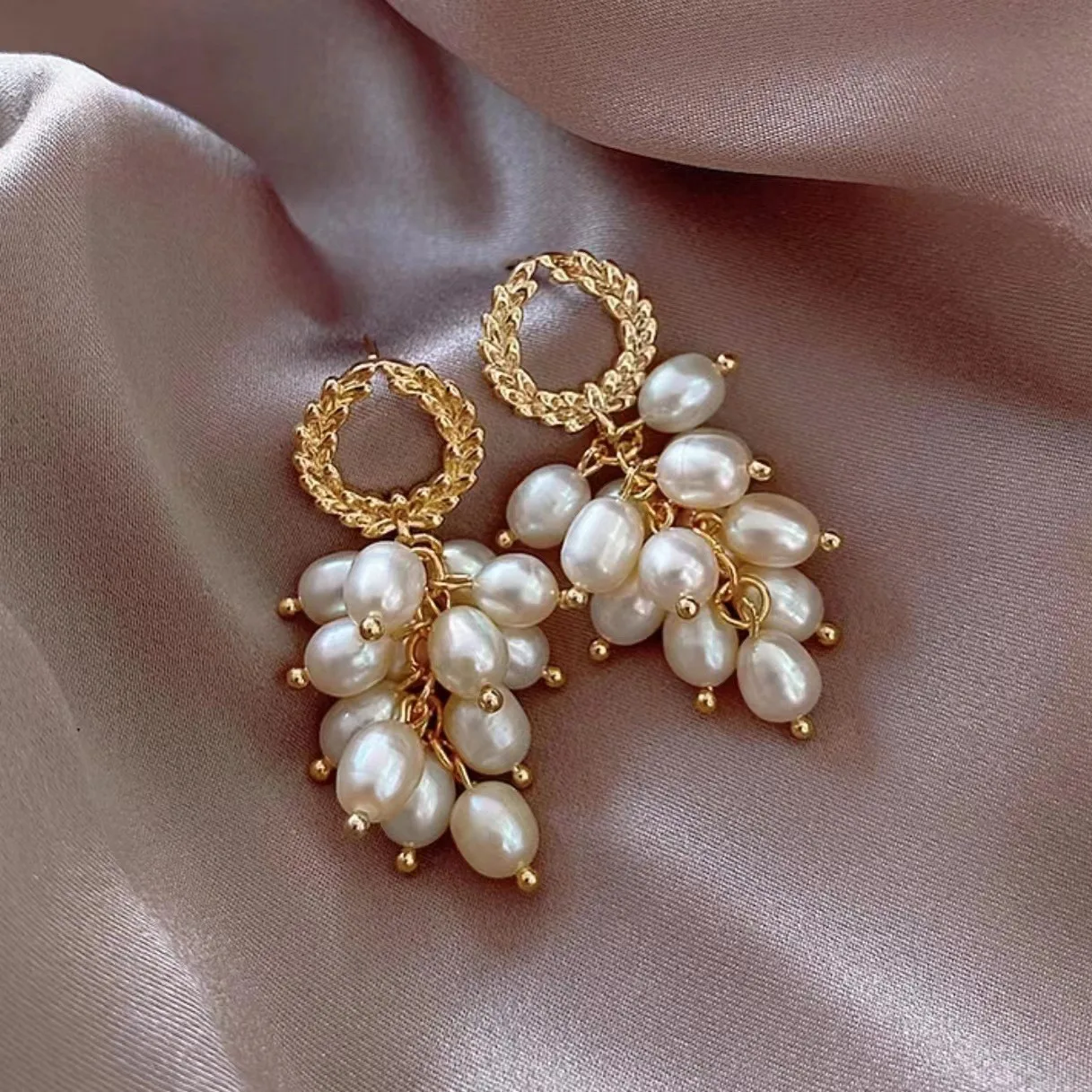 

Natural freshwater baroque pearl personalized style earrings stud earrings design sense wheat ear earrings