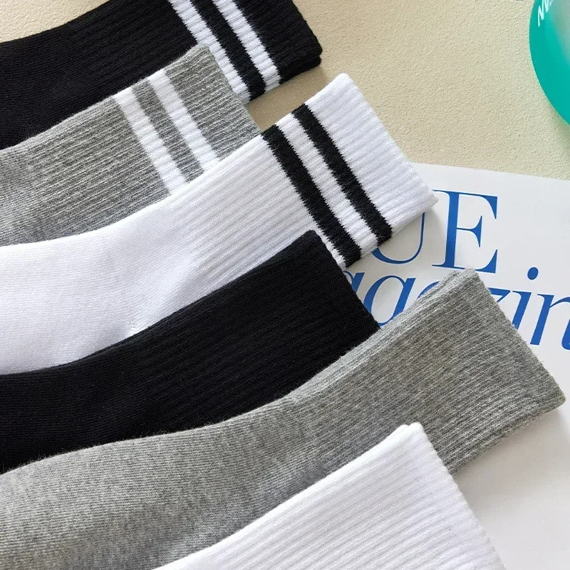 Simple Cotton Socks Women Autumn Winter Soft Breathable Stripe Solid Black White Sport Middle Tube Sock Deodorant Sox