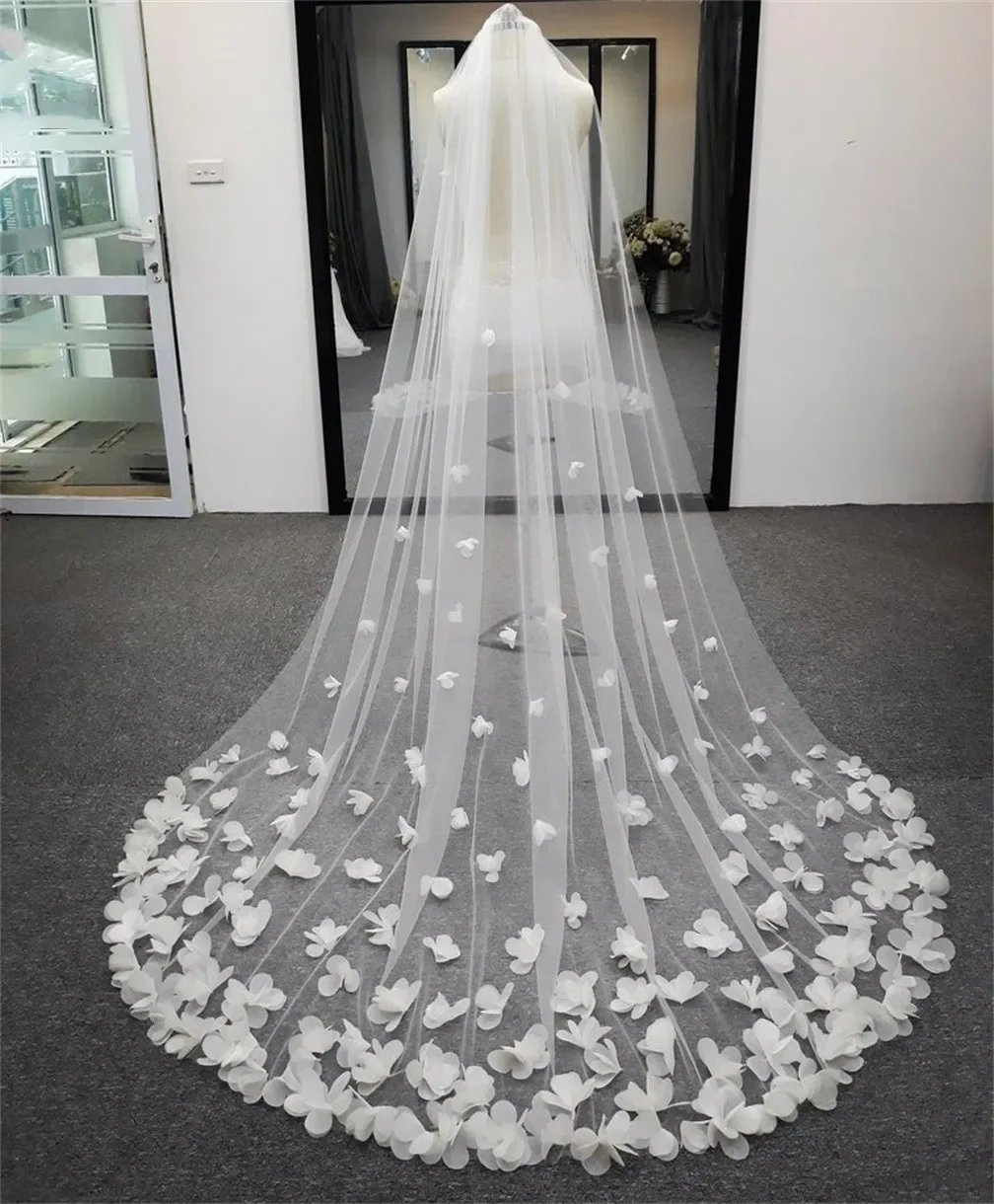 สีขาวงาช้างผ้าคลุมหน้าเจ้าสาวยาว Cathedral Wedding VeilS 3D ดอกไม้ลูกไม้กลีบ Veil เจ้าสาว velos de novia อุปกรณ์จัดงานแต่งงาน