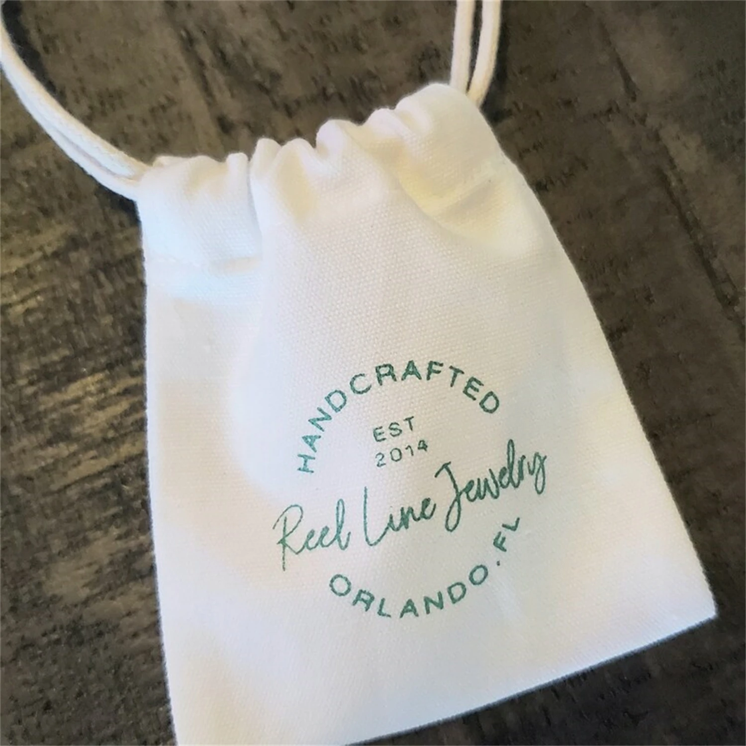 

50pcs custom jewelry packaging pouch Cotton canvas bags personalized logo with ribbon bag chic small pouch jewellery packaging