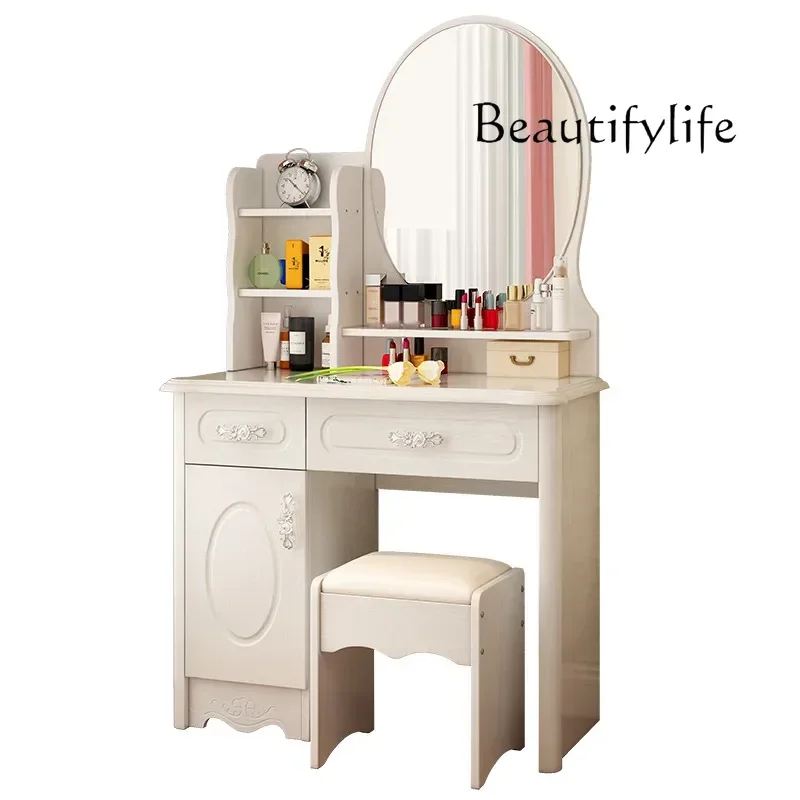 European Simple Dre… - image