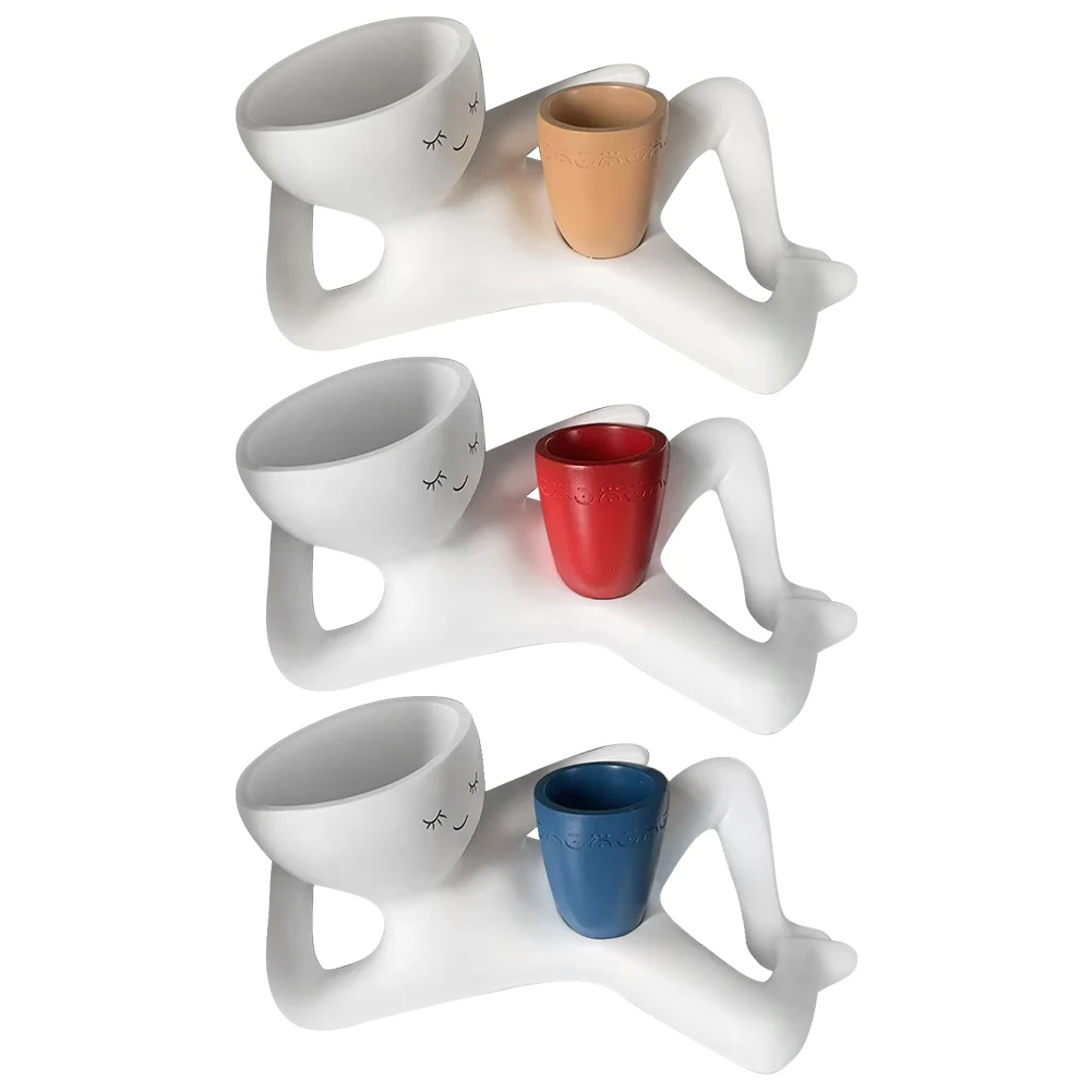 Pessoa relaxante segurando pote plantador com furo de drenagem plantador crespo ornamento resina engraçado pote suculento decoração de escritório em casa