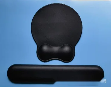 Silikon-Handgelenkauflage für Mauspad, konkaves ergonomisches Design, runde Form, rutschfeste Schreibtischunterlage für Büro und Gaming – Detail 8