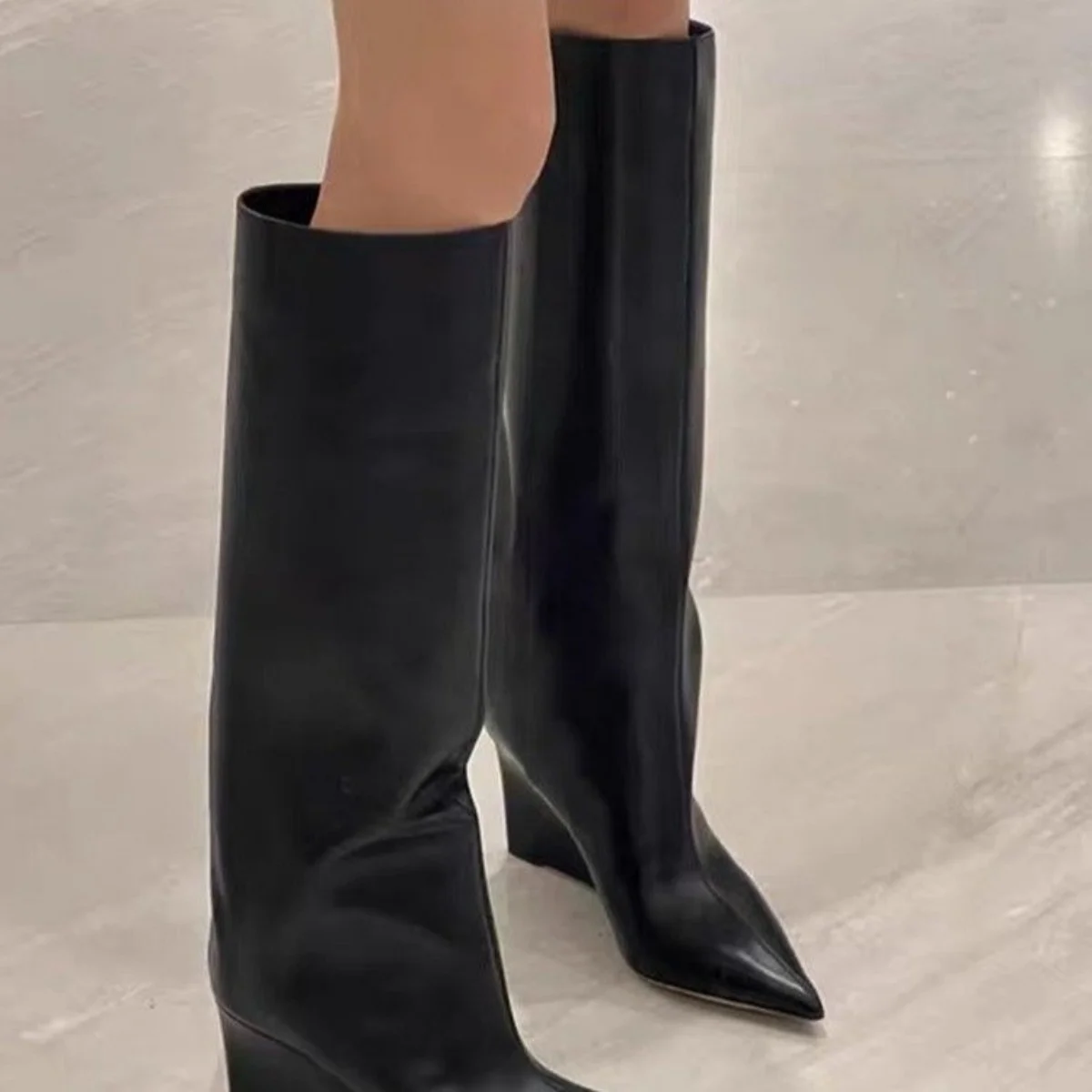 

2025 Large women's mid-knee boots, fashionable and trendy, versatile, durable, side zipper, suitable for cross-border trade