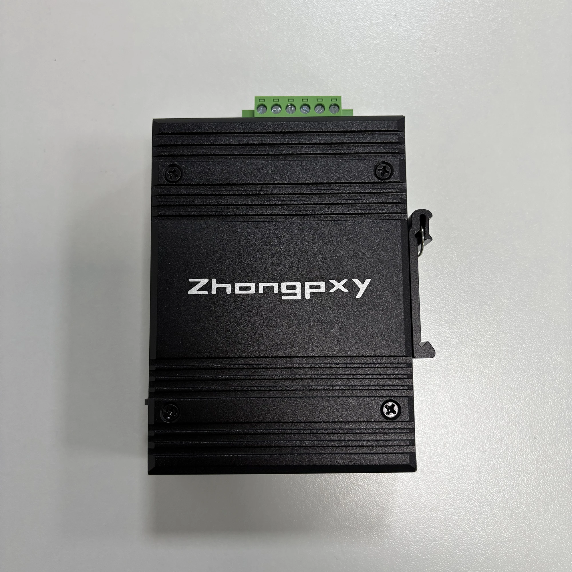 Industrial Ethernet Switch 4×Gigabit RJ45 + 1×SFP Fiber | 5-Port Unmanaged DIN-Rail Switch | IP40 Aluminum |12–52V DC|-40~80℃