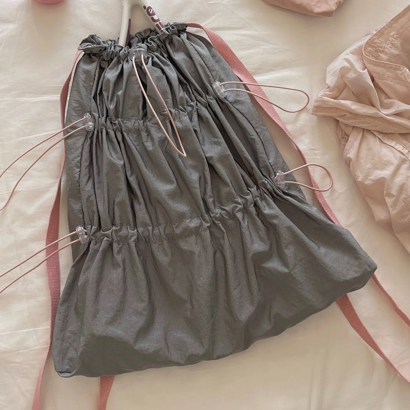 

Korean Ultra-lightweight Waterproof Nylon Large-capacity Drawstring Backpack Lightweight Pleated Casual Unisex Drawstring Bag
