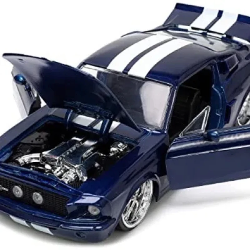 Jada 1:24 1967 Shelby GT-500 High Simulation Diecast Car Metal Alloy Model Car Ford Toys for Children Gift Collection