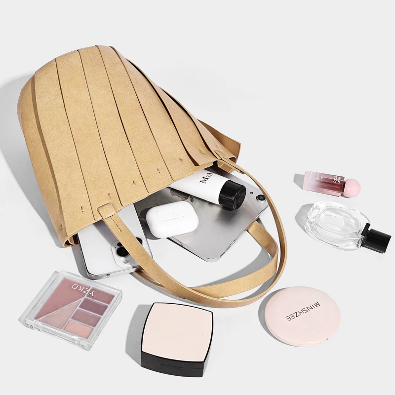 Korean Spring Collection Small Bucket Bags For Women Luxury Designer Handbags And Purses 2026 New In PU Splicing Design Shoulder