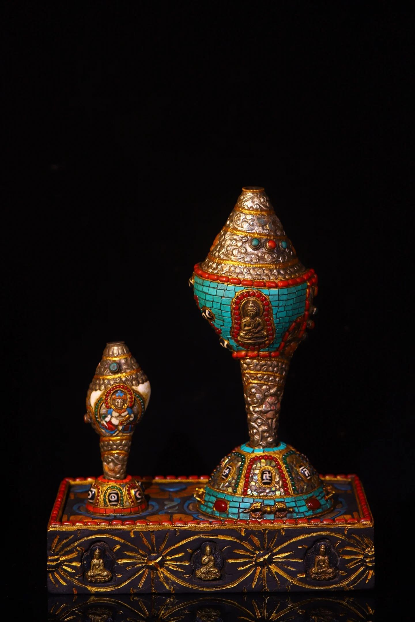 

15"Old Natural Conch Tibetan Silver Mosaic Gem gZi Beads Turquoise Shakyamuni Yellow Jambhala Conch Buddha Bodhi Root Base