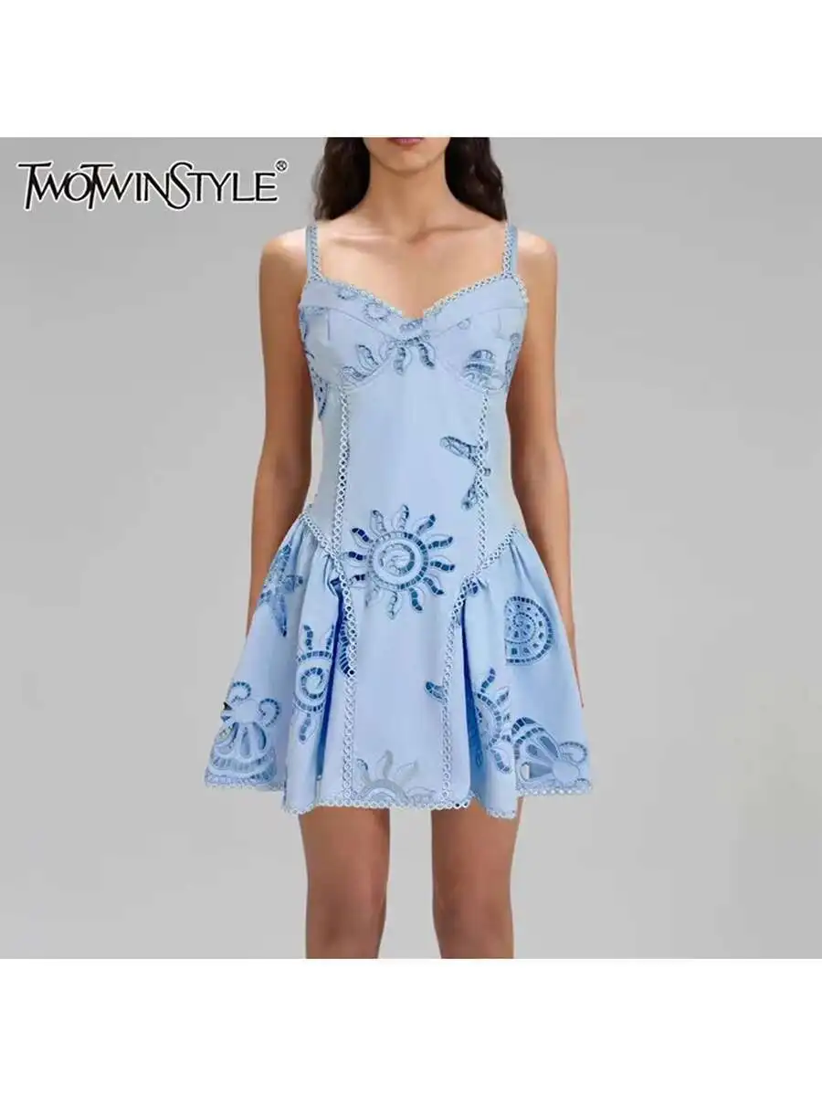 TWOTWINSTYLE Hit Color Slimming Dresses For Women Square Neck Sleeveless High Waist Temperament Mini Dress Female Fashion Style