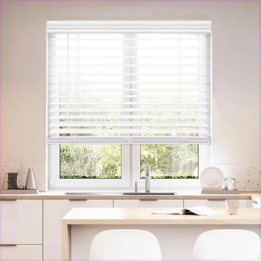 

Беспроводные жалюзи под дерево шириной 2 дюйма, легко регулируемые, просто вытягивая нижнюю планку. 20,75 дюйма в ширину x 64 дюйма в высоту, белый