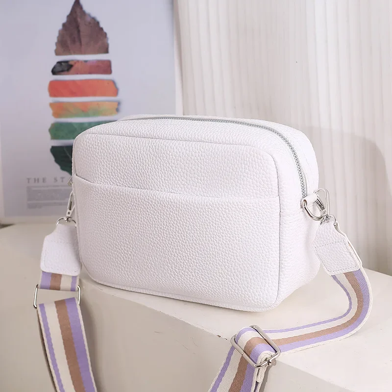 Lychee patterned women's crossbody bag 2024 new niche wide shoulder straps, fashionable simple single shoulder bag