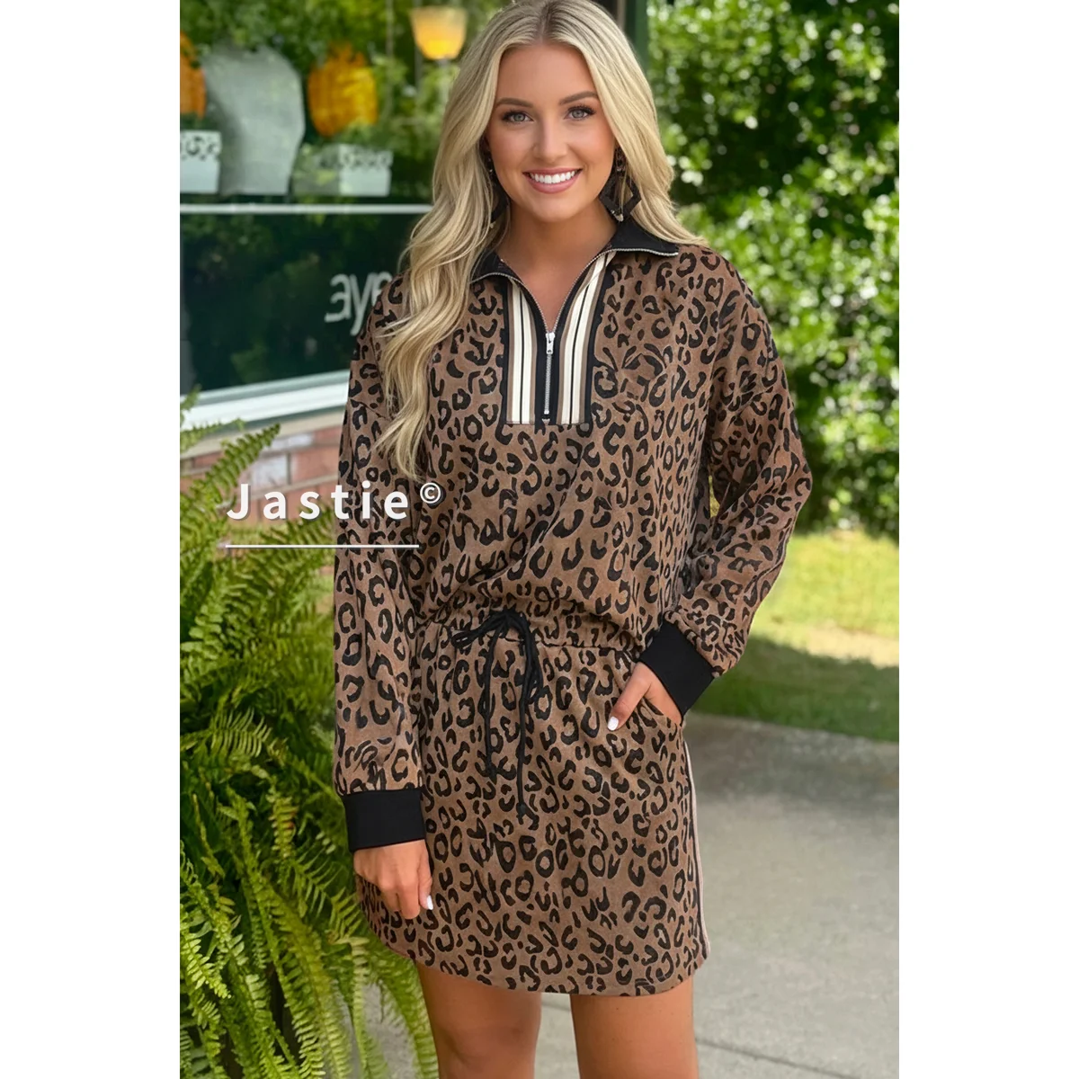 

Women's Leopard Print 2-Piece Set Half-Zip Neck Long-Sleeve Top + Mini Skirt Contrast Stripe Trim Casual Retro Streetwear Outfit