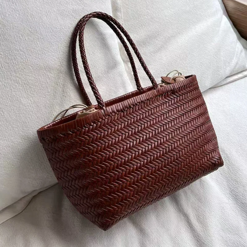 

Handwoven Genuine Leather Tote Bag With Removable Lining Large Capacity Retro Basket Bag French Shoulder Bag For Commut Vacation