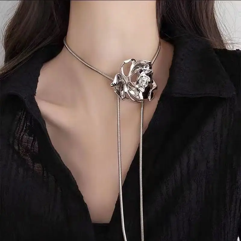 Rose Flower Necklace Women's Summer Small Audience Design Adjustable Drawstring Lockbone Chain Lightweight Luxury Waist Chain