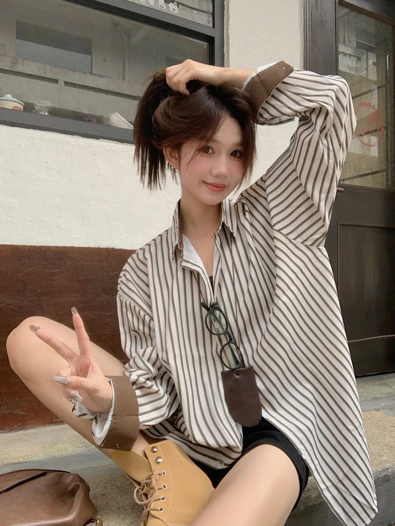 

Женская свободная рубашка в полоску с длинным рукавом, контрастными манжетами, на пуговицах, повседневная, в стиле Y2K, тренд 2026 года, уличная одежда