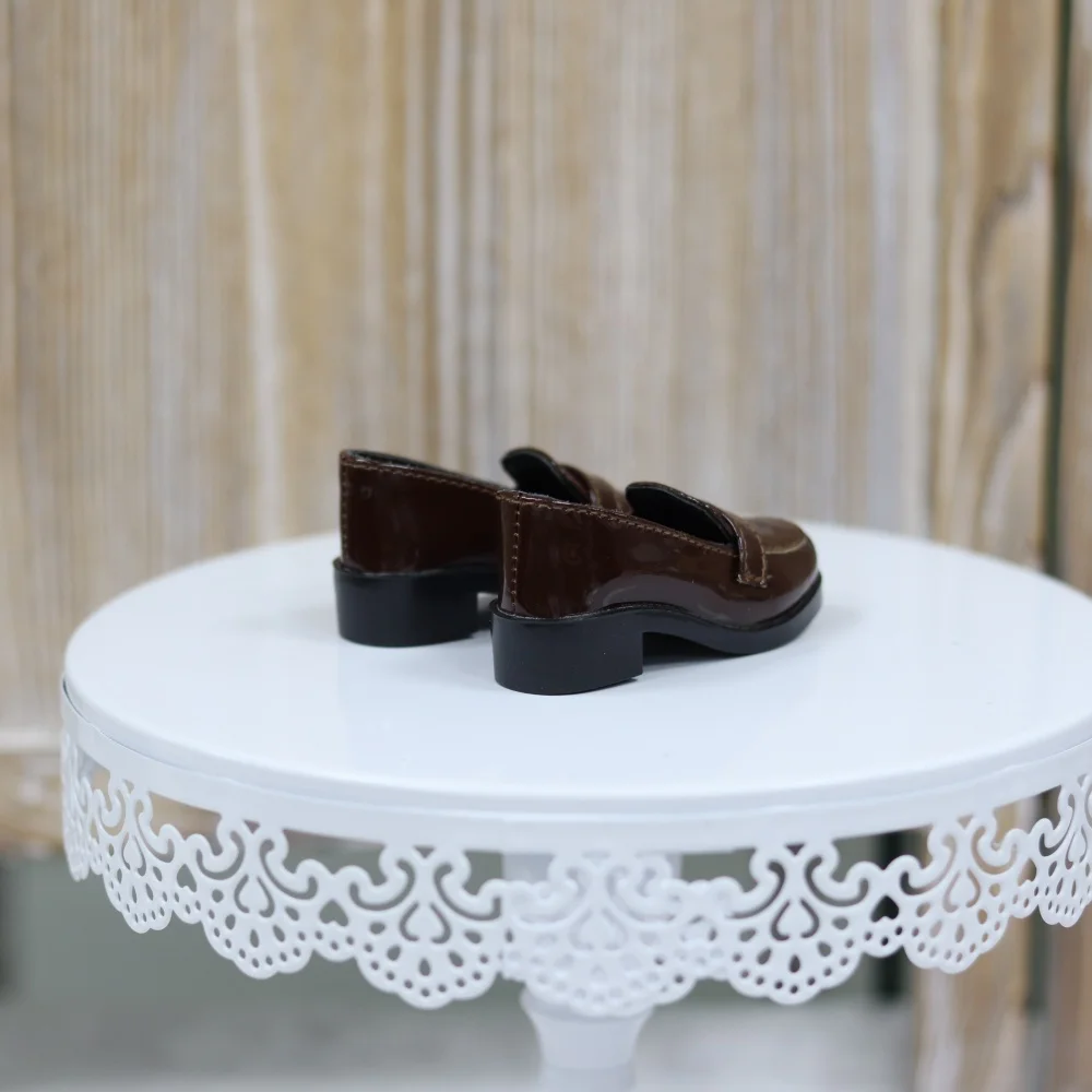 BJD/SD 인형 신발 싱글 벨트 버클 플랫 슈즈 1/3 소녀 우아한 라운드 토 에나멜 광택 블랙 브라운 가죽 인형 액세서리