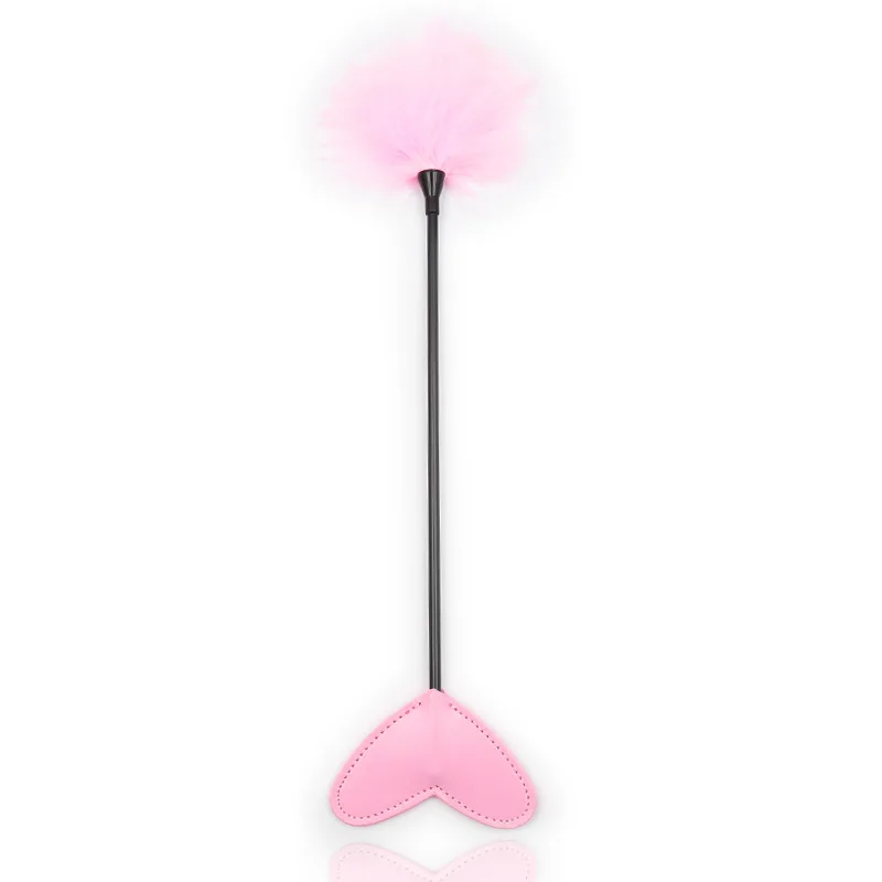 42CM Herz-Förmigen Feder Peitsche, PU Leder Spanking Paddle Pferd Peitsche fo Pferd Reit Reiten bat, cosplay Leistung Requisiten