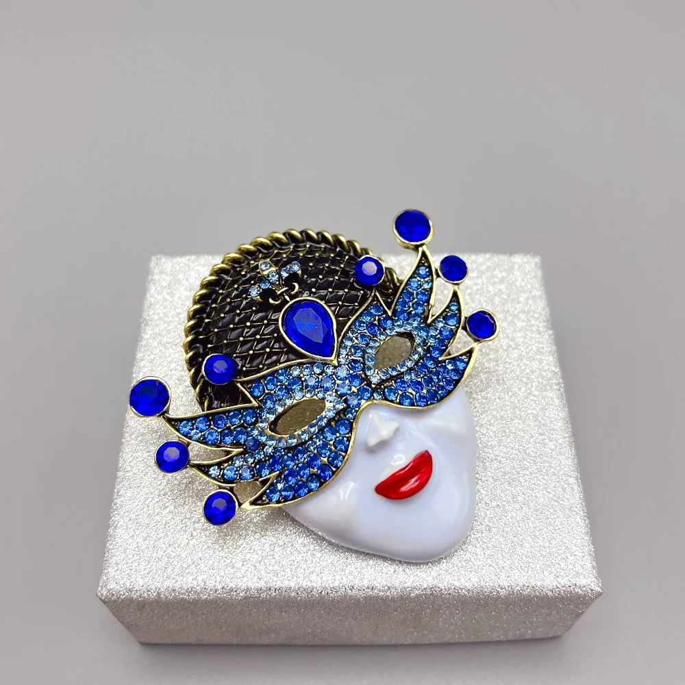 Large Pretty Face Brooches For Women 5-design-color Retro Rhinestone Lady Clothes Pins Accessories