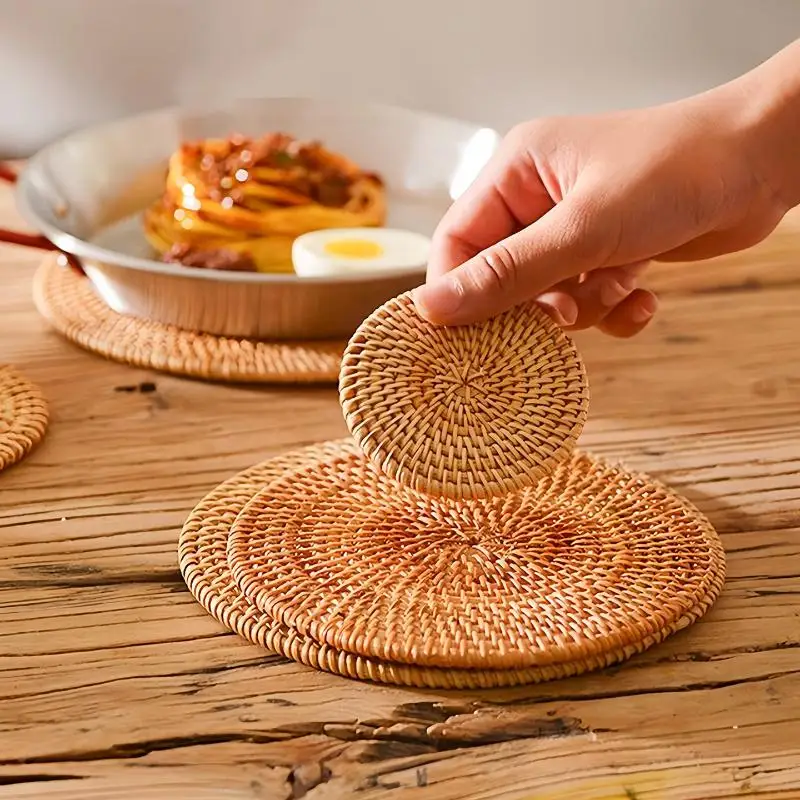 

Handmade Rattan Round Coaster Exceptional Coffee Mug Stand for Kitchen Anti-scalding Needs