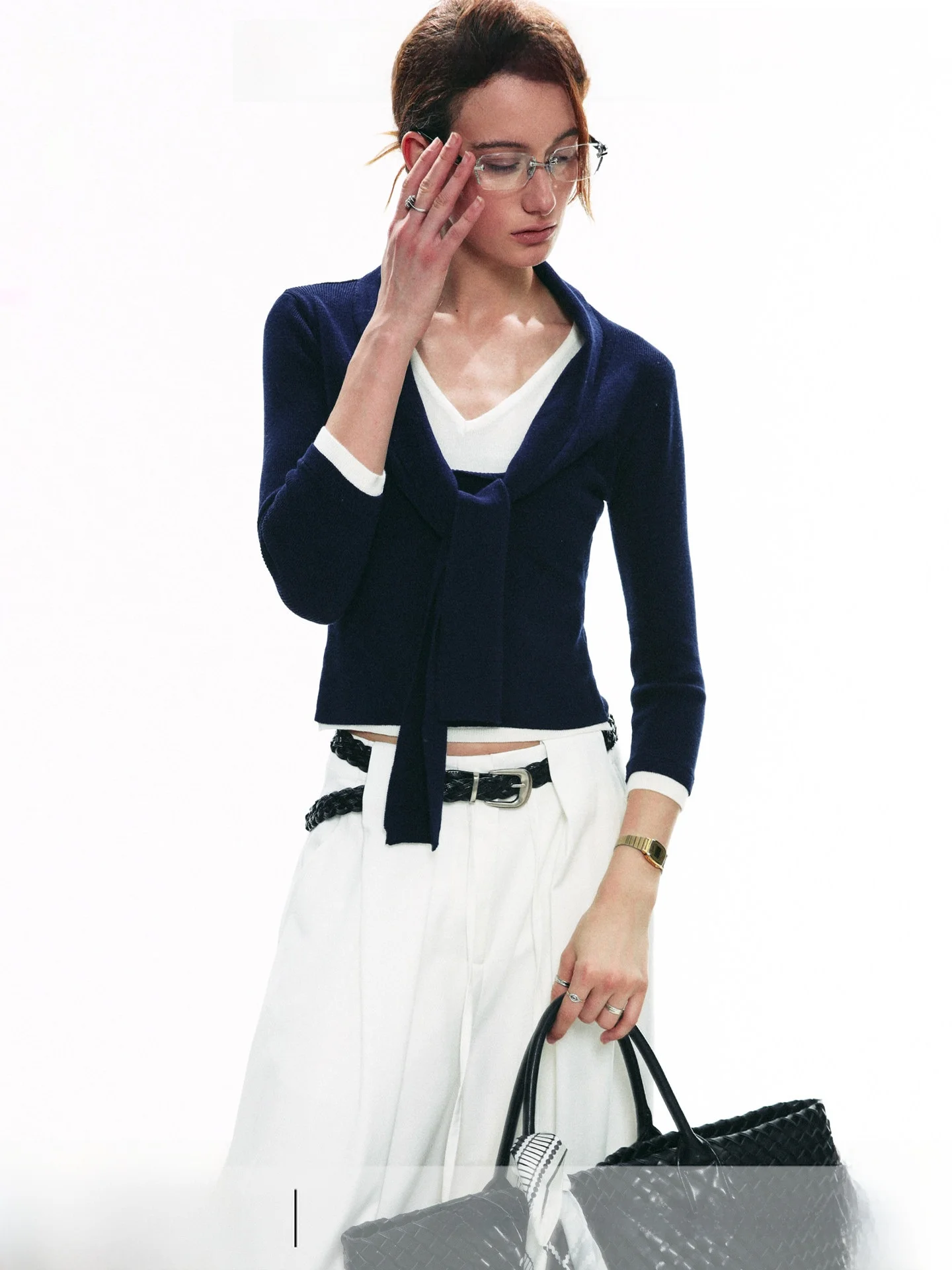 

oulder Bared Long Sve Knitted Top with Knot Design Single Moment 25SS Bulan Hair Strand Two Piece Look V Ne ort Le...