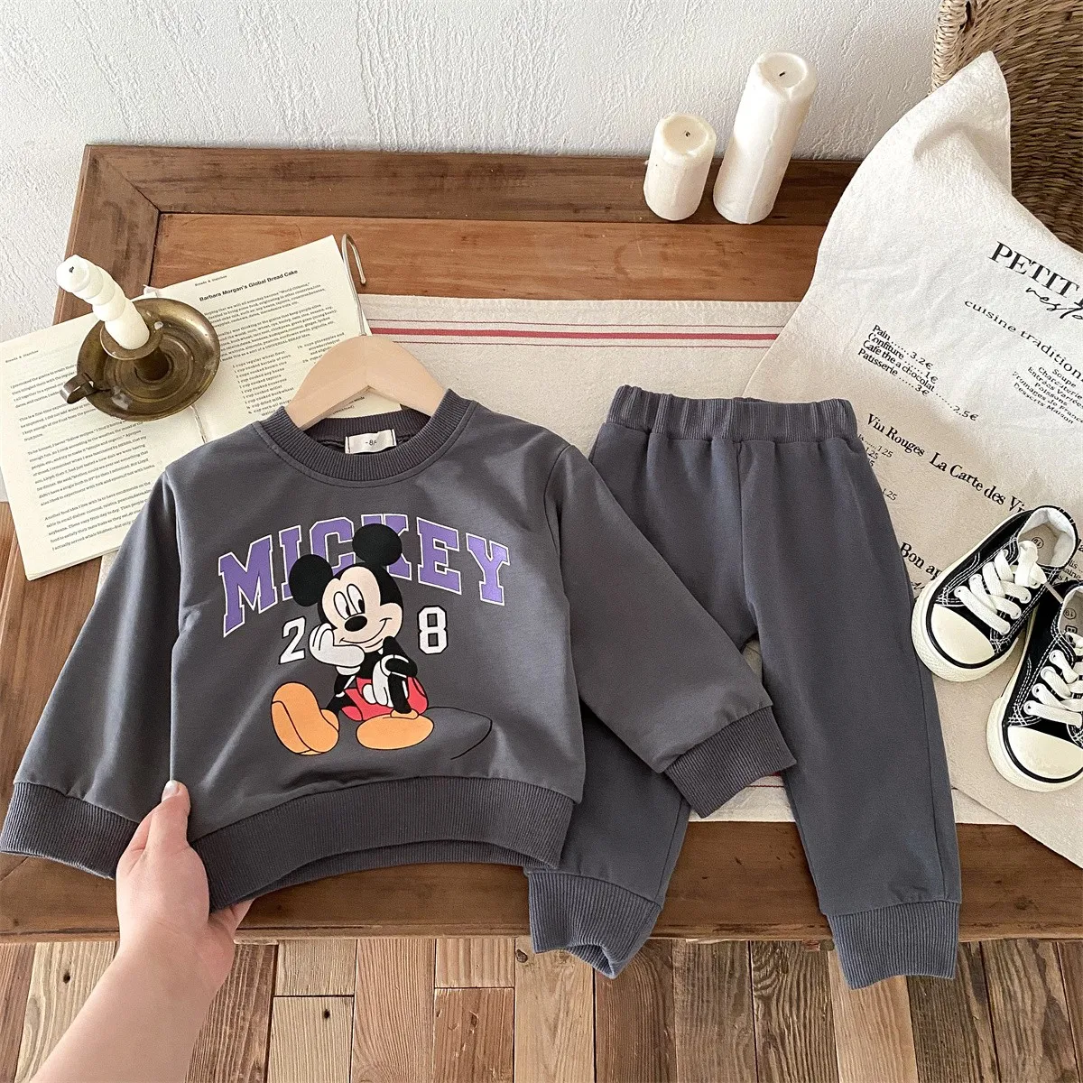 Camiseta deportiva de Mickey para niños, Top de manga larga con cuello redondo, Sudadera con capucha de ocio, Top de dibujos animados, ropa de primavera, nueva moda