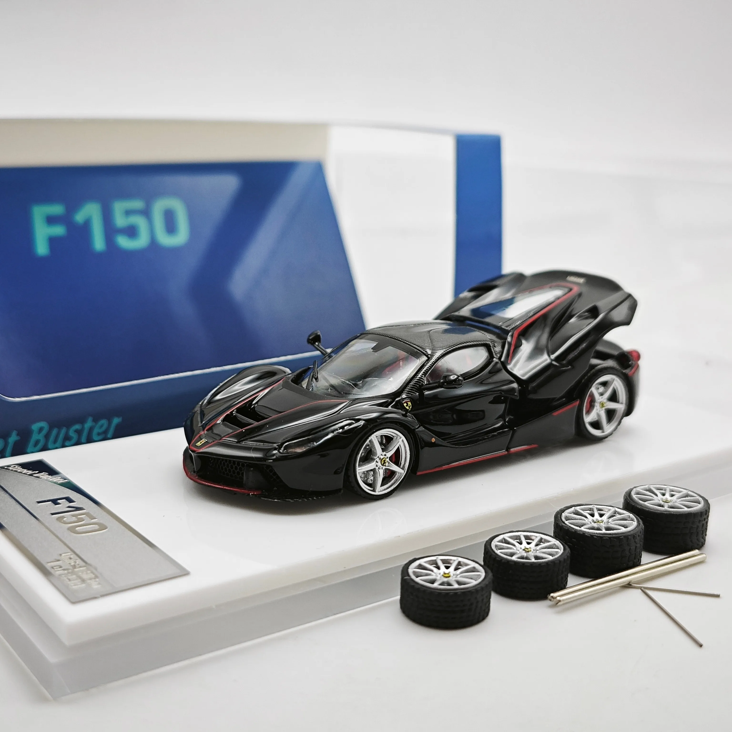 Modelo de Carro Alloy Street Buster SB 1:64 F150 Preto com Tampa Traseira do Motor Abrível