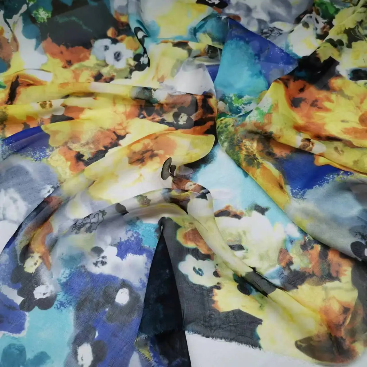 Pure Silk 100% Fabric On Sale Bohemian Floral Chiffon Style Width 135cm Soft 6mm Dress Scarf Material