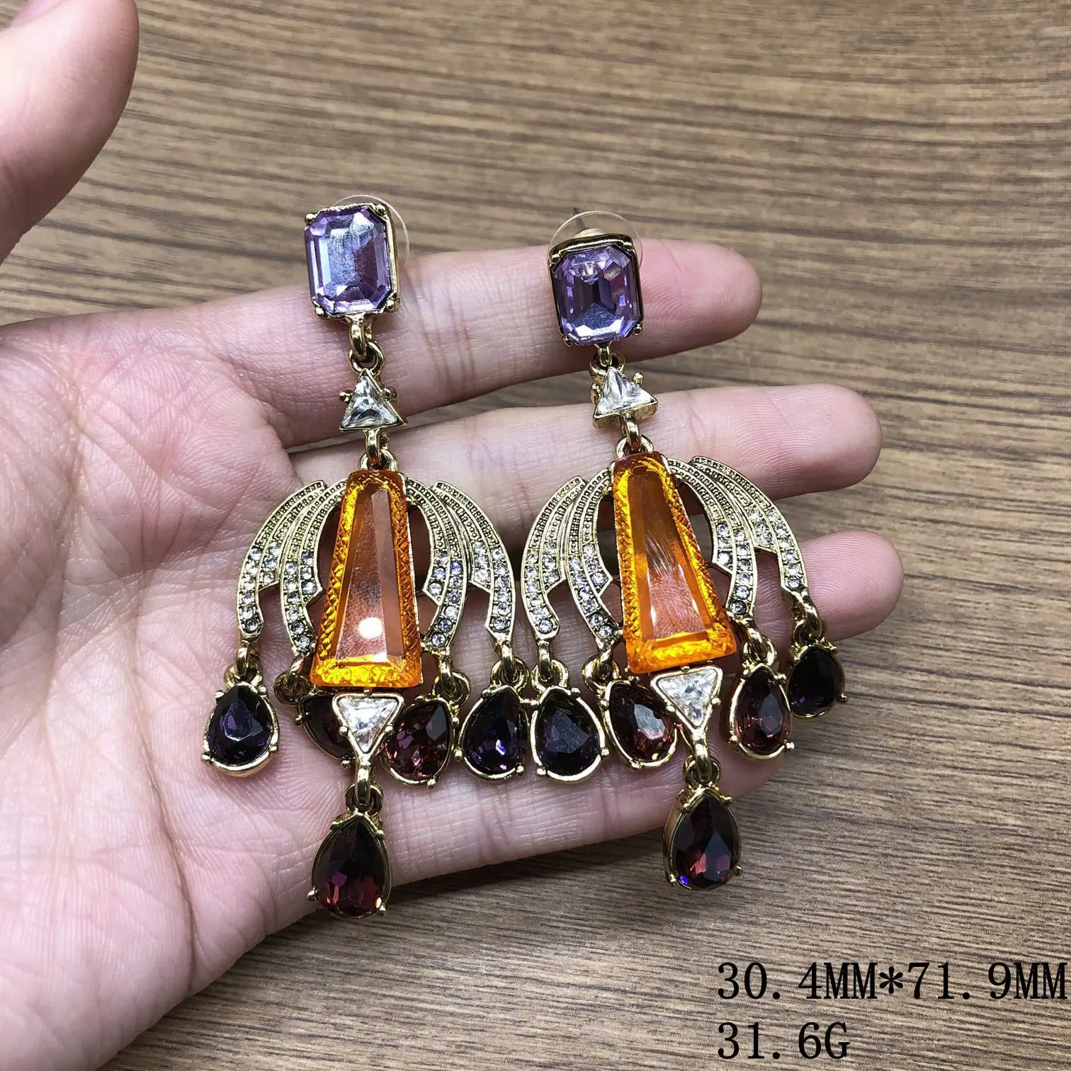 pendientes-de-borla-con-pedreria-exagerada-estilo-palacio-aretes-geometricos-retro-tallados-joyeria-medieval-versatil