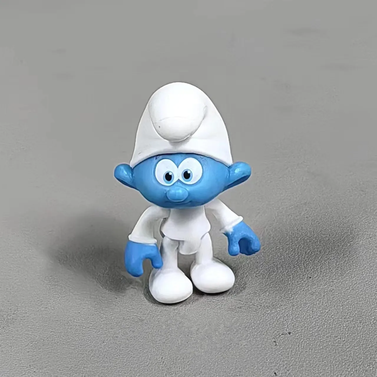 Disney Thesmurfs Famous Cartoon Dolls Smurfing Action Figure Model Toys