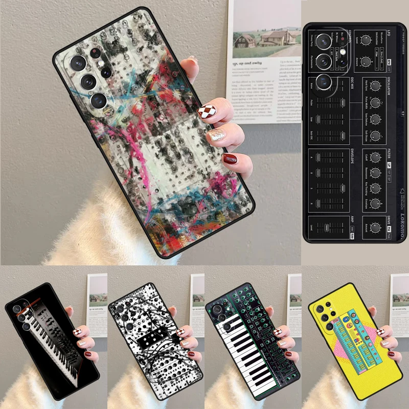 Cover For Samsung Galaxy S24 Ultra S21 S22 S8 S9 S10E Note 10 20 Plus FE S23 Vintage Synth Synthesizer Moog Print Phone case