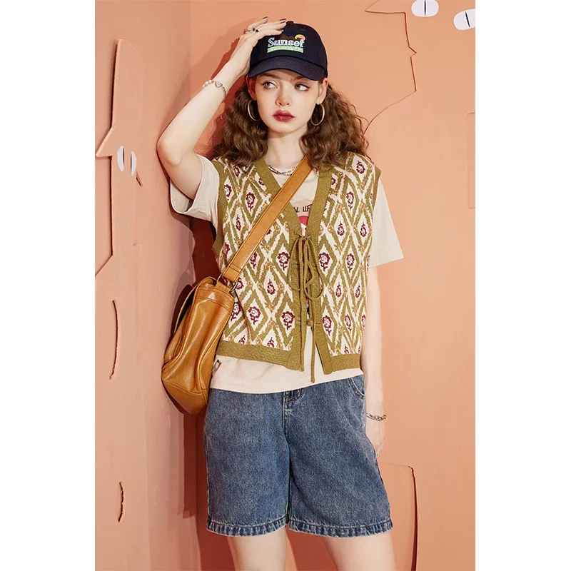 ELFSACK Blue Denim High Waist Pleated Shorts with Buckle Belt