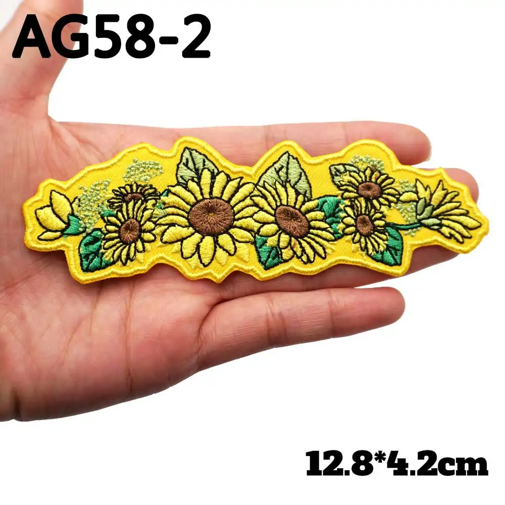 AG47-68 Cartoon Embroidered Patches Merrowed Border Badge with Hook Backing for Clothing Applique