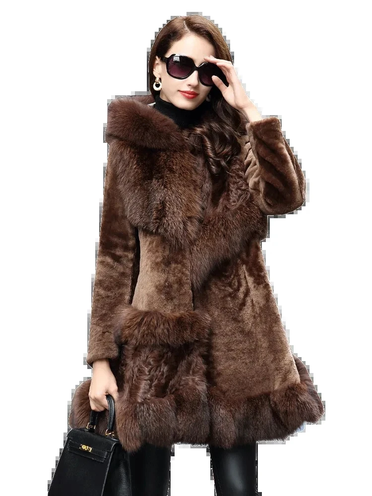 Moda lunga Haining pelliccia di pecora tosatura temperamento cappotto donna inverno imitazione collo di pelliccia di volpe pelliccia calda un cappotto sciolto femminile.